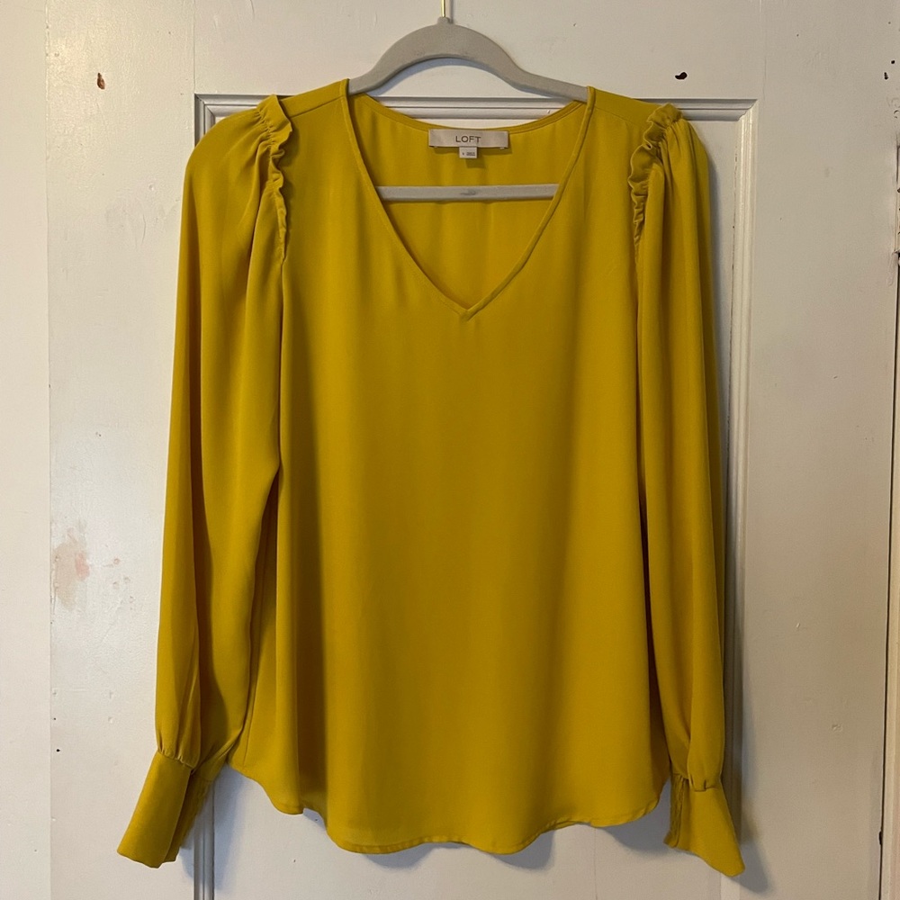 Loft ruffle sleeve blouse